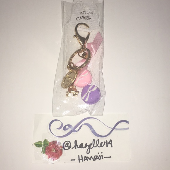 Twilly & Macaroon Keychain - Picture 3 of 5